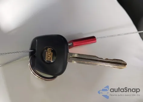 2007 Scion Tc из США, поврежденный, VIN JTKDE177470177598